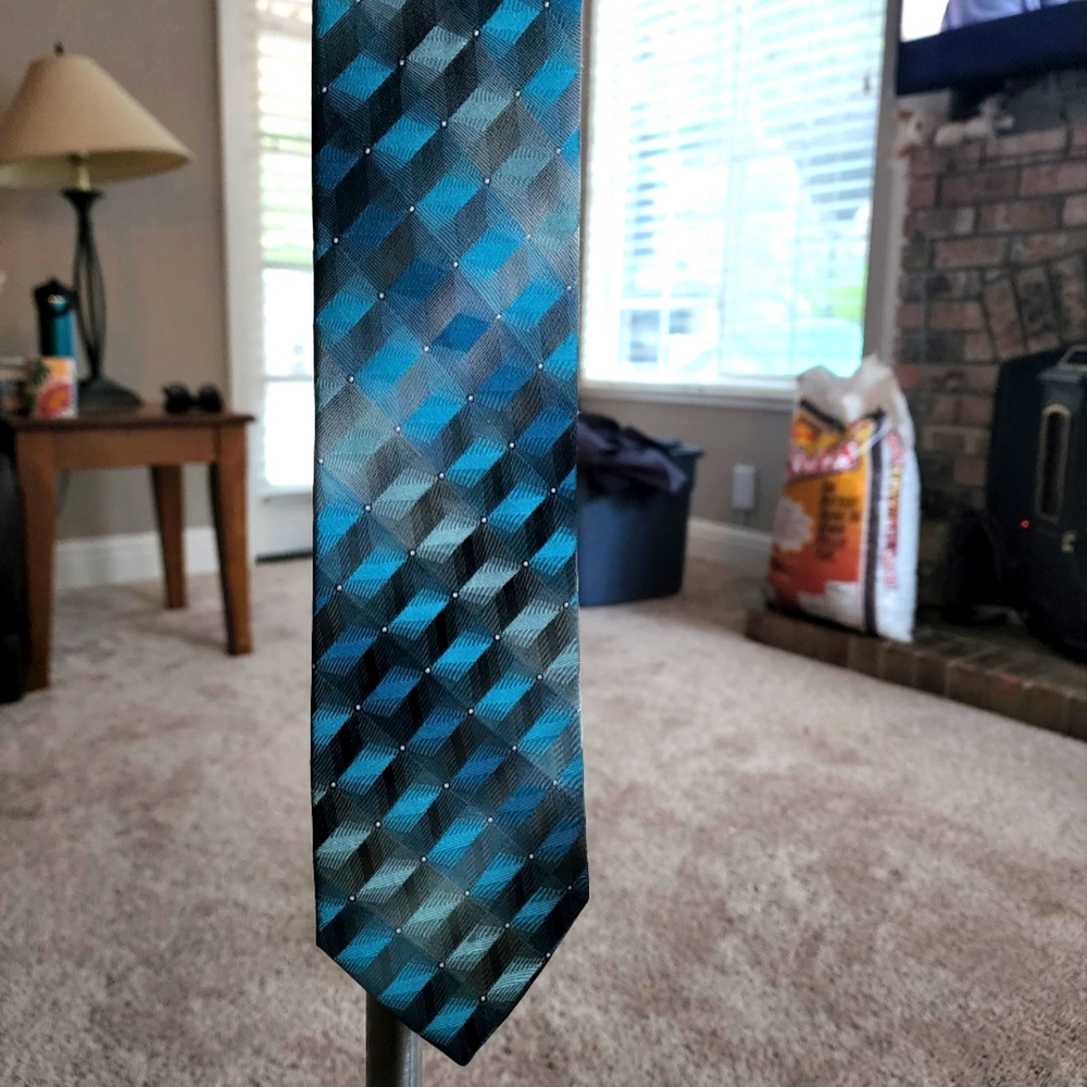 Package Deal! 2 for 1! Van Heusen Tie and Platinum Designs Tie. Both are 58"